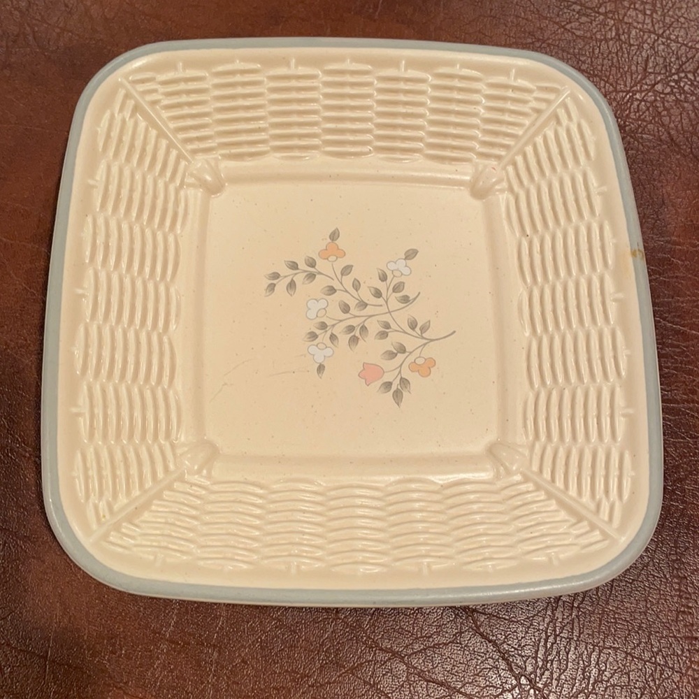 Pfaltzgraff Remembrance - used
